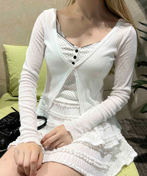 ホワイト モデル：160㎝ F着用