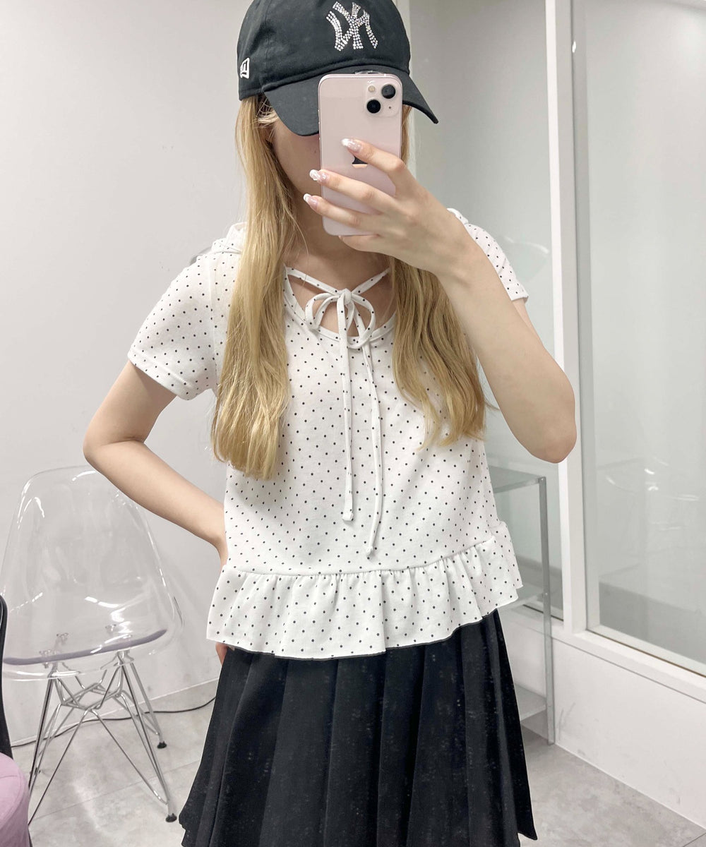 ホワイト モデル：160㎝ F着用