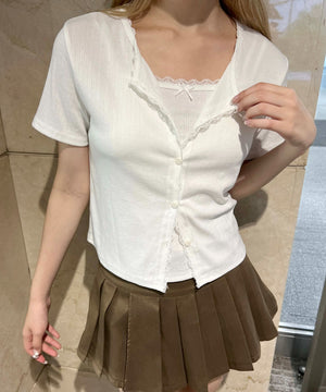 ホワイト モデル：160㎝ F着用