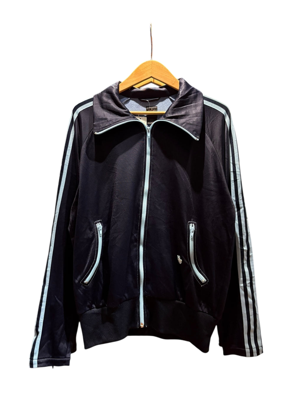 adidas トラックジャケット