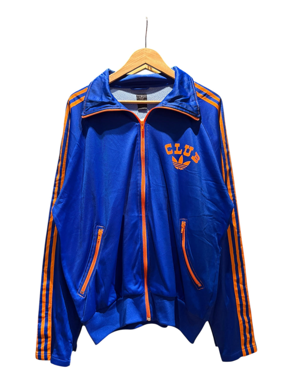 adidas トラックジャケット