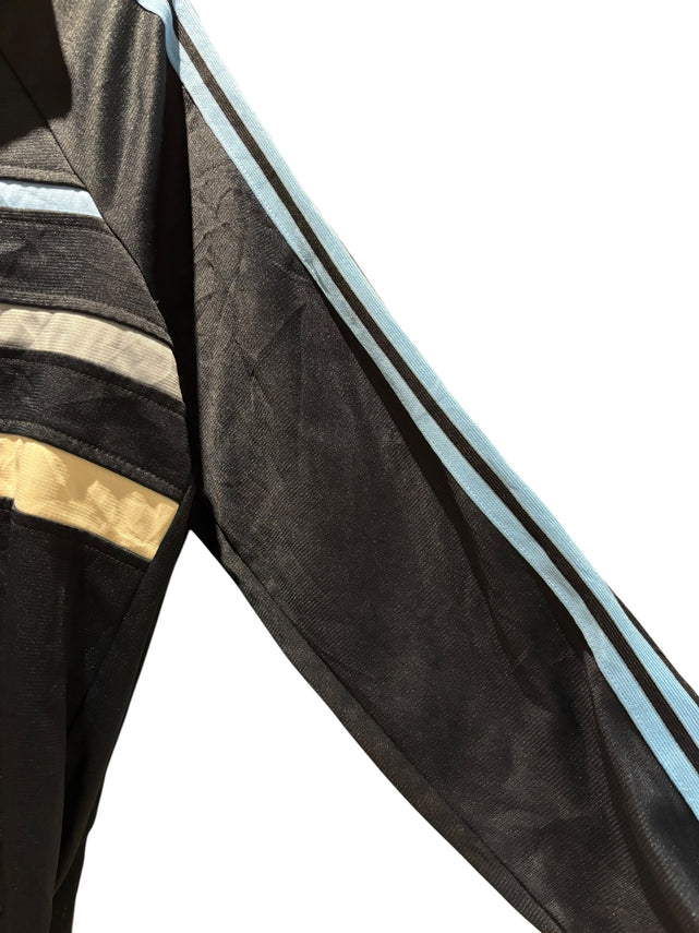 adidas トラックジャケット