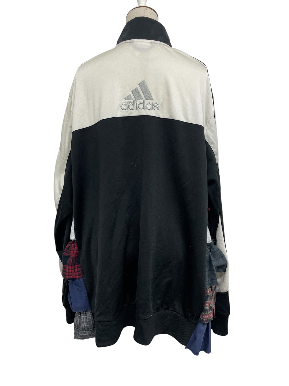 ガスパルビレラ様　adidas リメイク トラックジャケット リメイク フリルトラックジャケット – WEGO ONLINE STORE