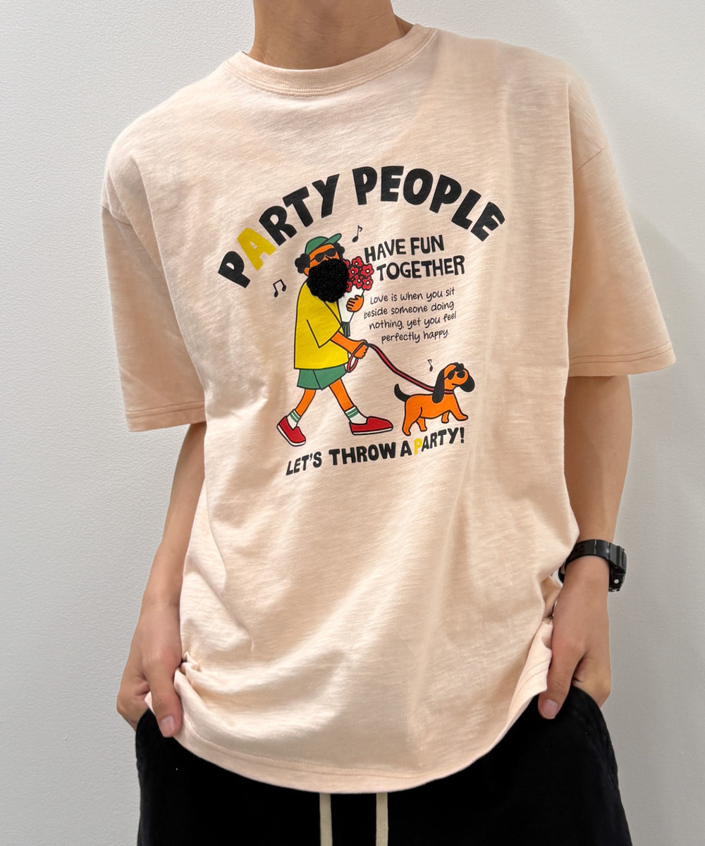 ピンク モデル：175cm M着用