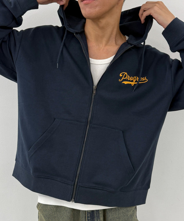 ネイビー モデル：175cm L着用