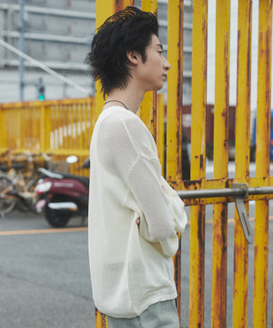 オフホワイト モデル：180cm L着用