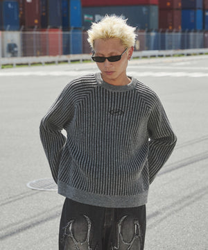 グレー　モデル：178㎝　L着用