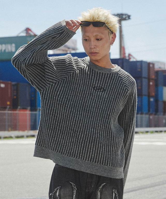 グレー　モデル：178㎝　L着用