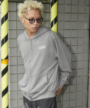 グレー モデル：178cm L着用