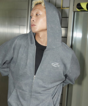 スミクロ モデル：178cm L着用