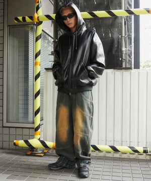 ブラック モデル：178cm L着用