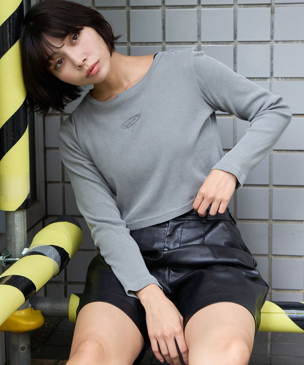 グレー モデル：160cm サイズF着用