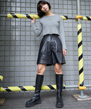 グレー モデル：160cm サイズF着用