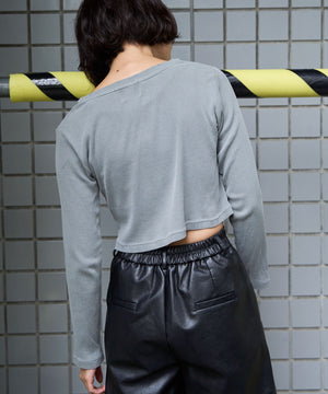 グレー モデル：160cm サイズF着用