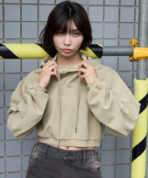 ベージュ　モデル：160㎝　F着用