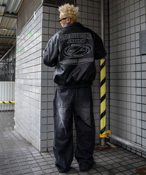 ブラック モデル：178cm L着用