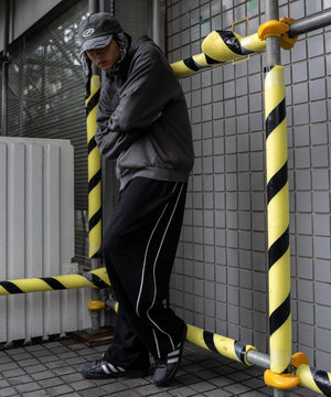 ブラック モデル：178cm L着用