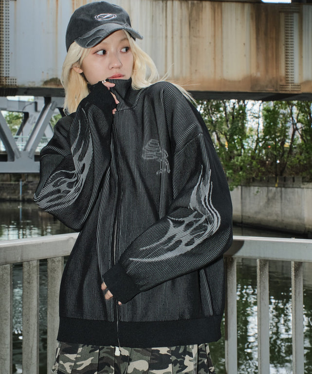 ブラック モデル：172cm M着用