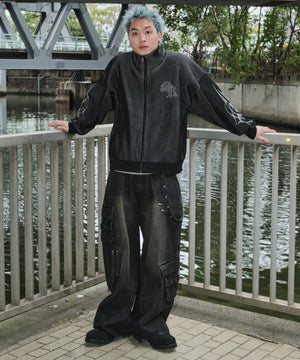 ブラック モデル：178cm L着用