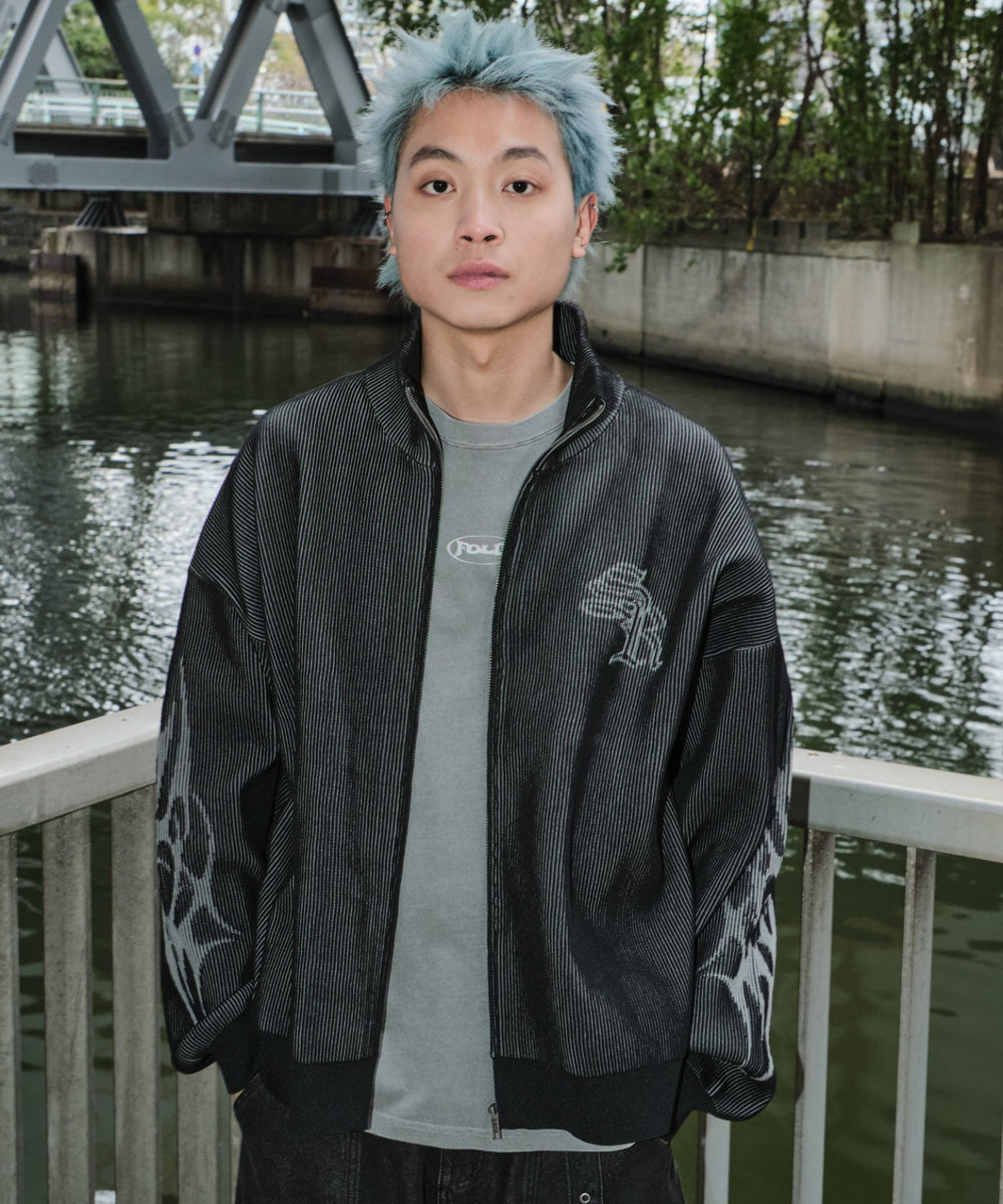 ブラック モデル：178cm L着用