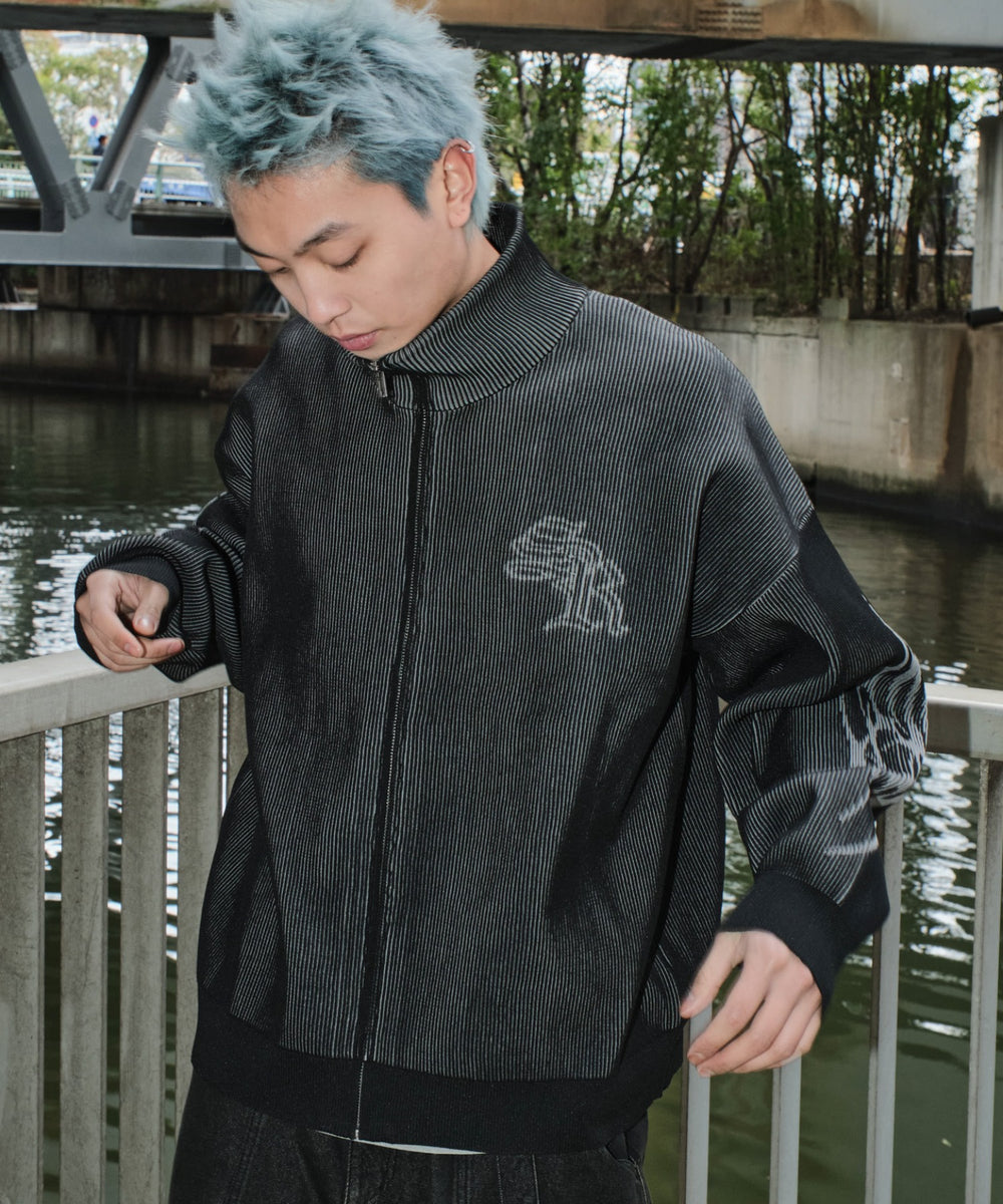 ブラック モデル：178cm L着用