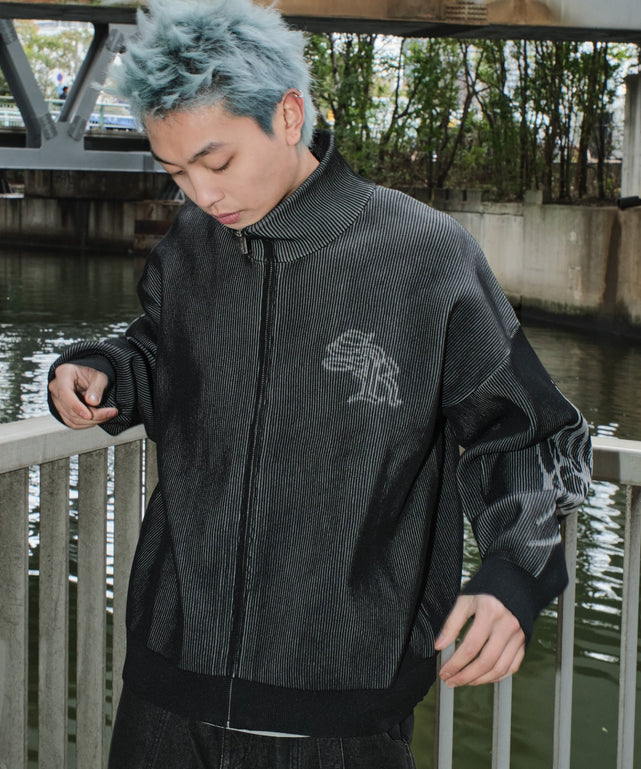 ブラック モデル：178cm L着用