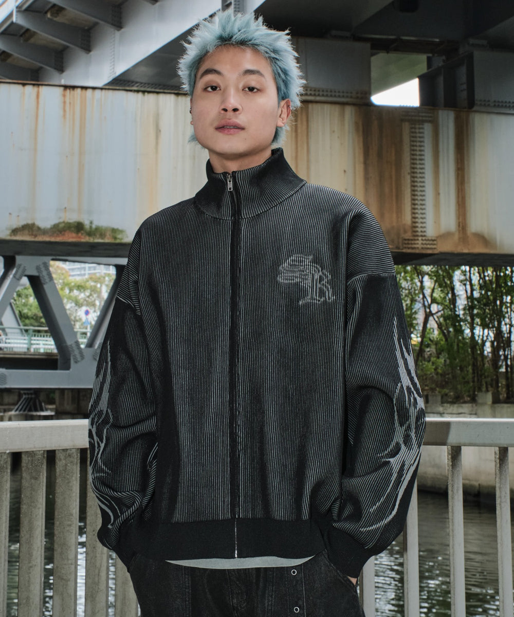 ブラック モデル：178cm L着用