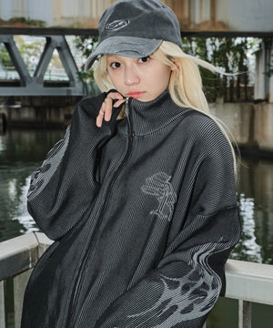 ブラック モデル：172cm M着用