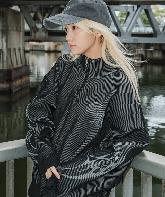 ブラック モデル：172cm M着用