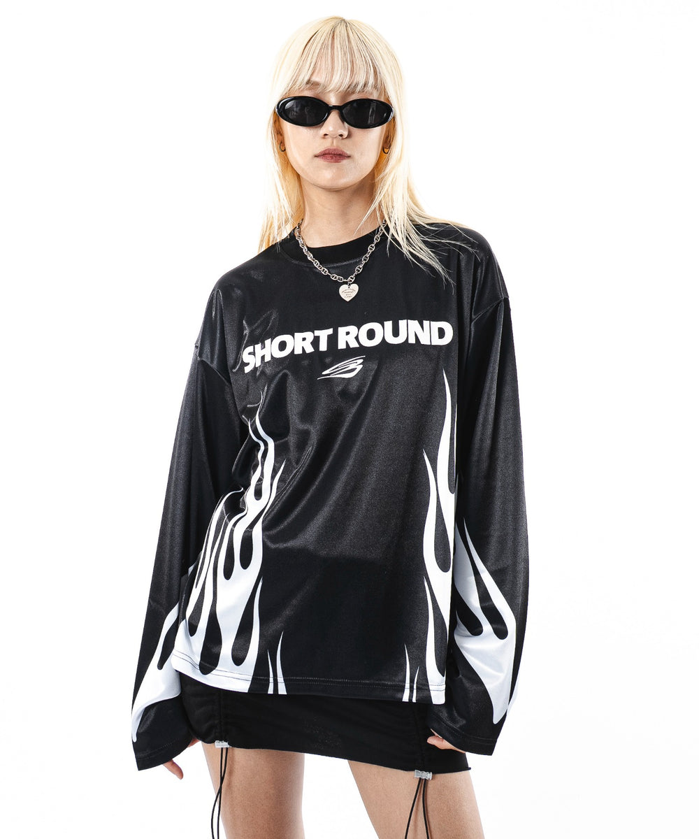 ブラック モデル：172cm L着用