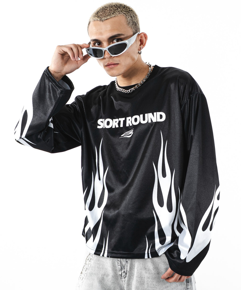 ブラック モデル：180cm L着用