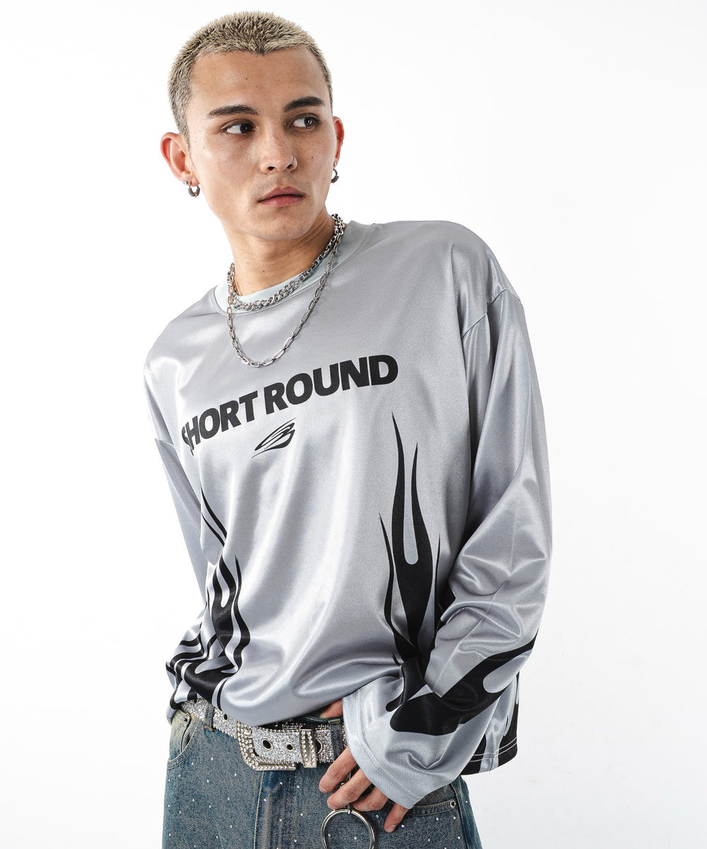 グレー モデル：180cm L着用