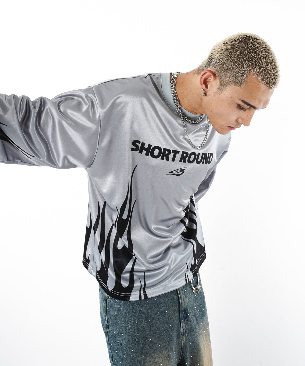 グレー モデル：180cm L着用