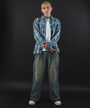 ブルーチェック1 モデル：180cm L着用