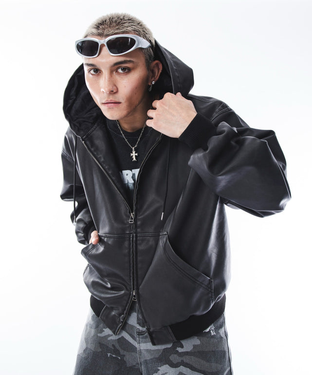 ブラック　モデル：180cm L着用