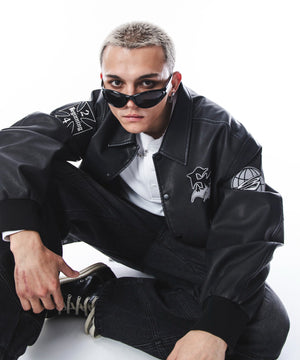 ブラック　モデル：180cm L着用