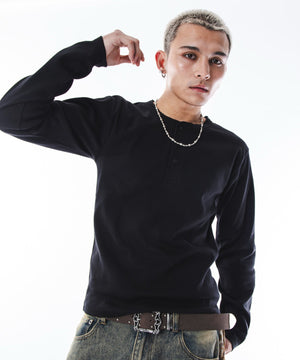 ブラック　モデル：180cm L着用