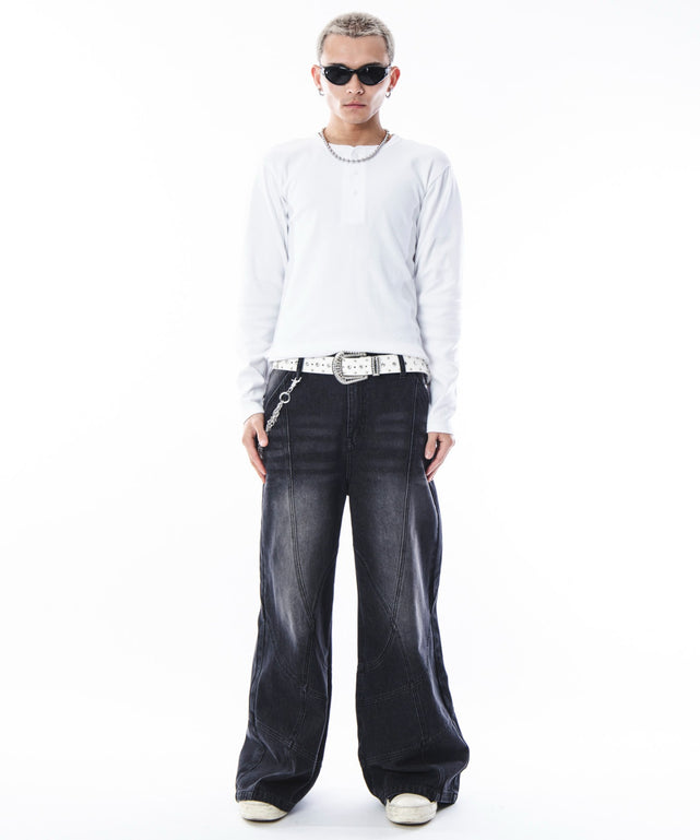 ホワイト　モデル：180cm L着用