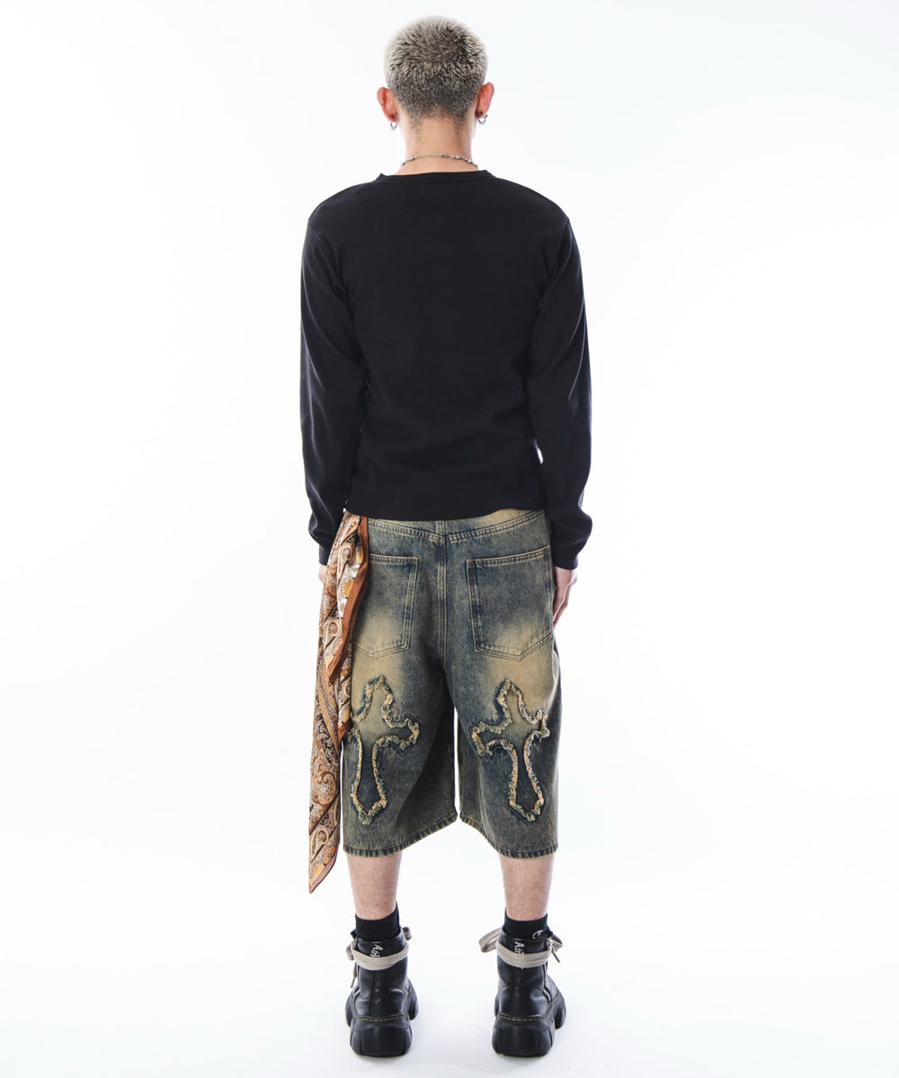 ブラック　モデル：180cm L着用