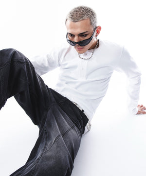 ホワイト　モデル：180cm L着用