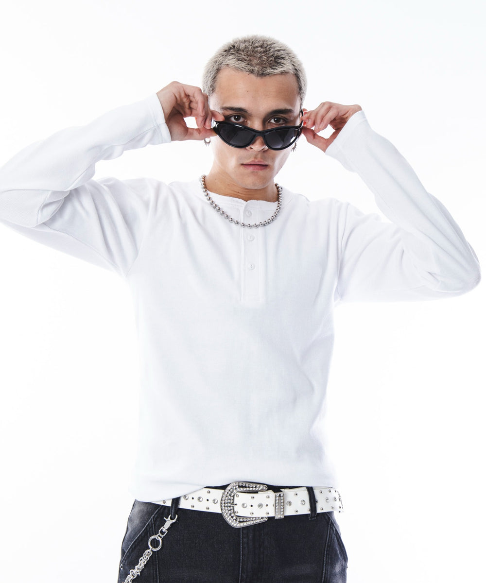 ホワイト　モデル：180cm L着用