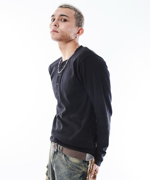 ブラック　モデル：180cm L着用