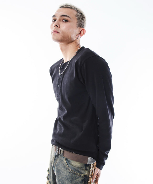 ブラック　モデル：180cm L着用