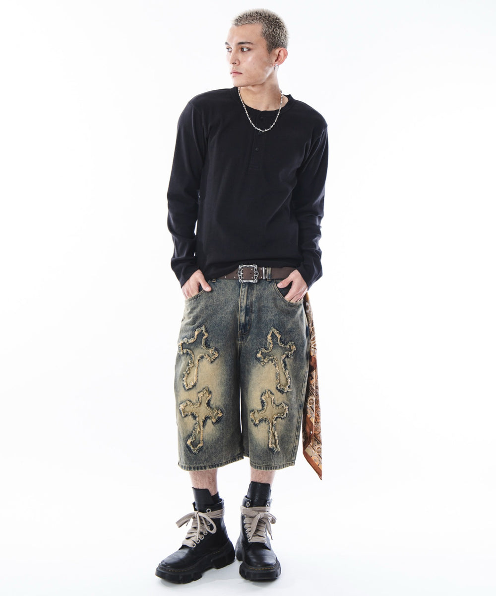 ブラック　モデル：180cm L着用