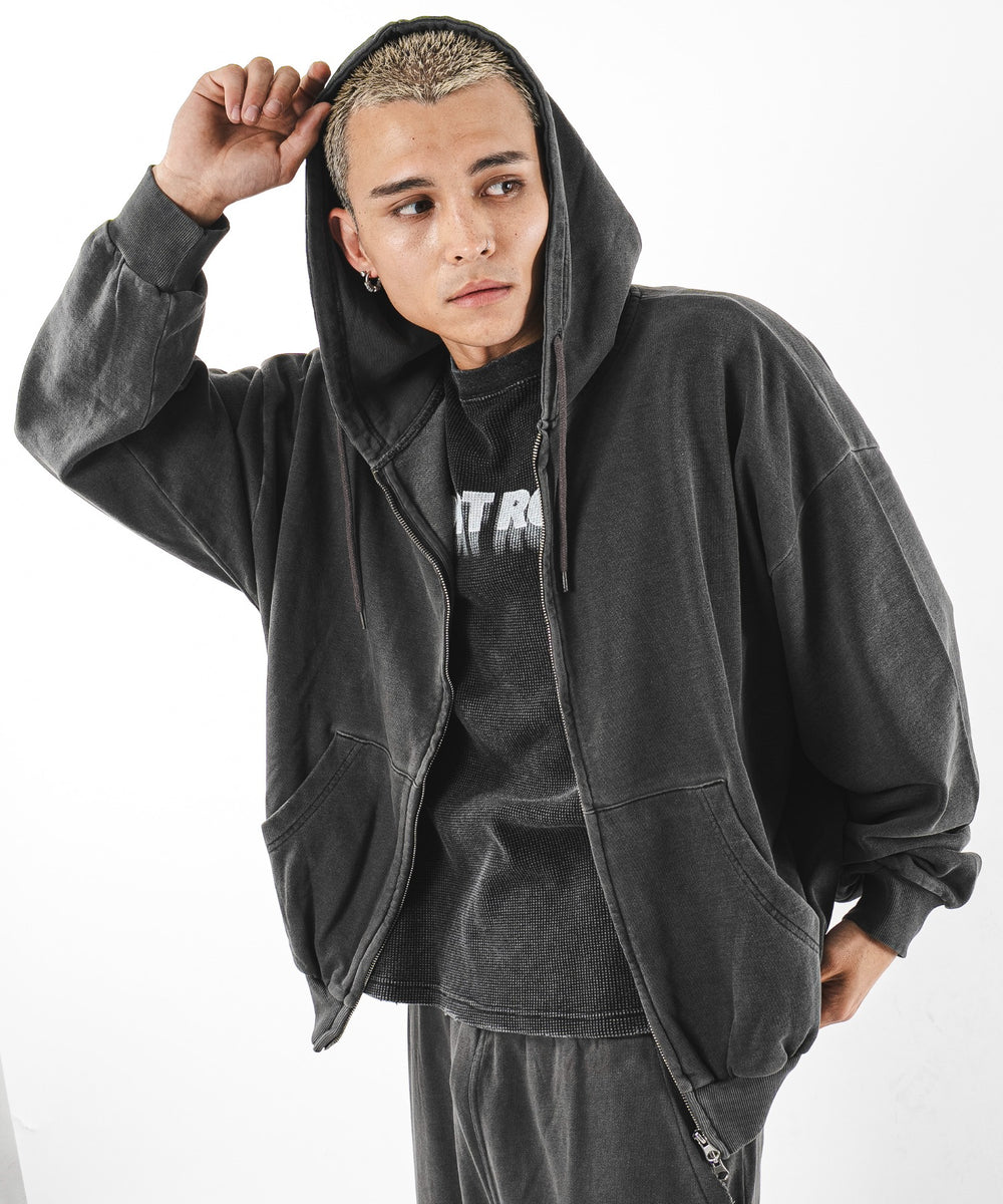 ブラックソノタ モデル：180cm L着用