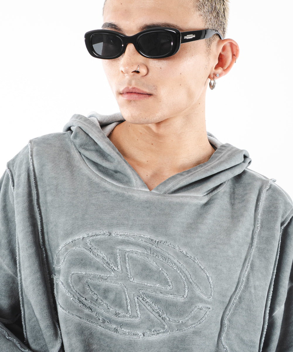 グレー モデル：180cm L着用