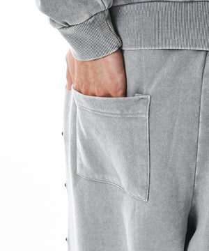 ブリーチスタッズロゴスウェットパンツ