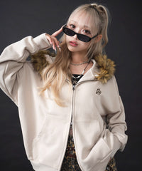 MA55IVE　ファーグラフィックZIPパーカー