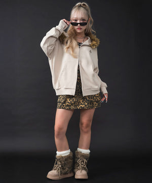 ベージュ モデル：160cm L着用