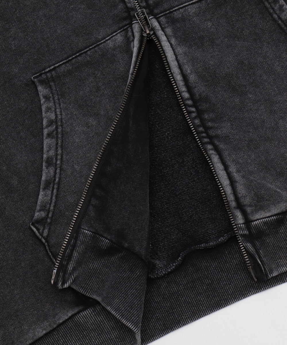 MA55IVE　ファーグラフィックZIPパーカー